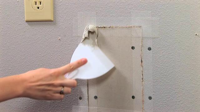 How to repair cracks in drywall